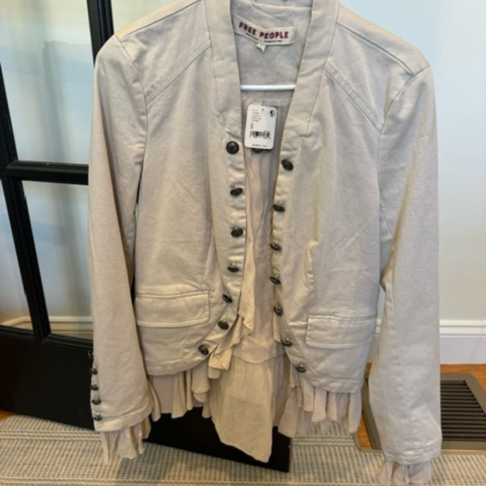 Free People women's blazer/jacket in cream, brand new, size small